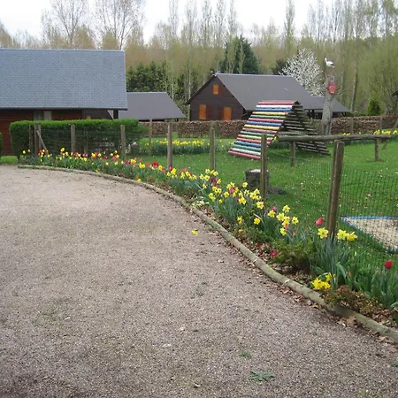 Domaine De Guillaume Hotel Auquainville Exterior photo