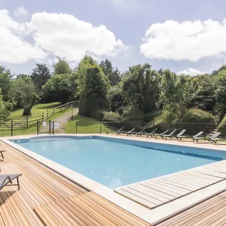 Domaine De Guillaume Hotel Auquainville Exterior photo